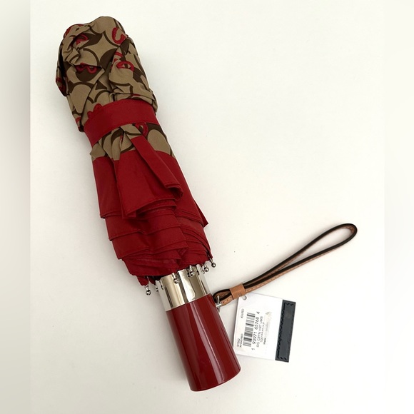 NWT COACH Signature Crayon Heart Umbrella - Picture 8 of 10